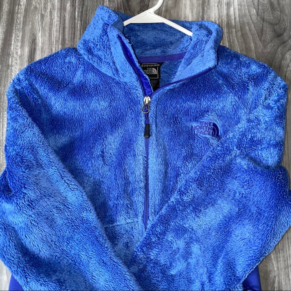 North Face M women’s fuzzy Sweater Jacket